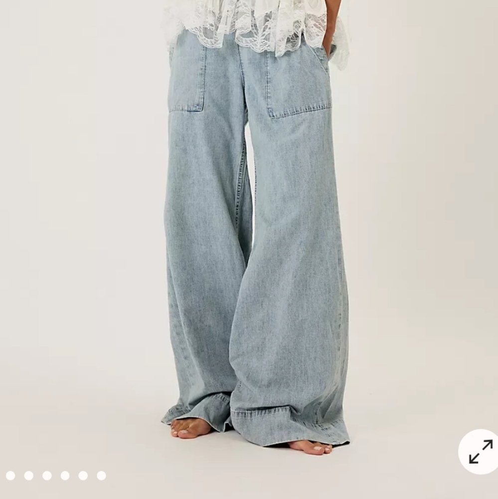 Free People Light Wash Wide Leg Flare Jeans